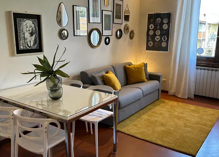 Discovering Apartament *